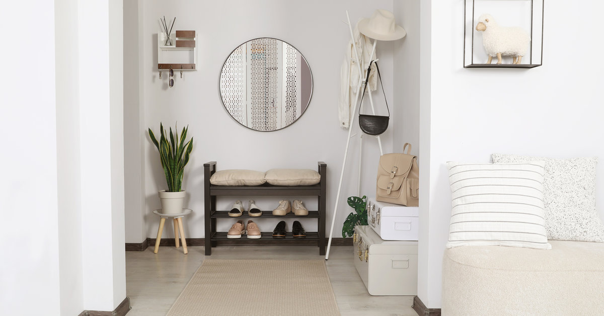 Best Types of Drop Zone in a House (For Maximum Organization) Sponge