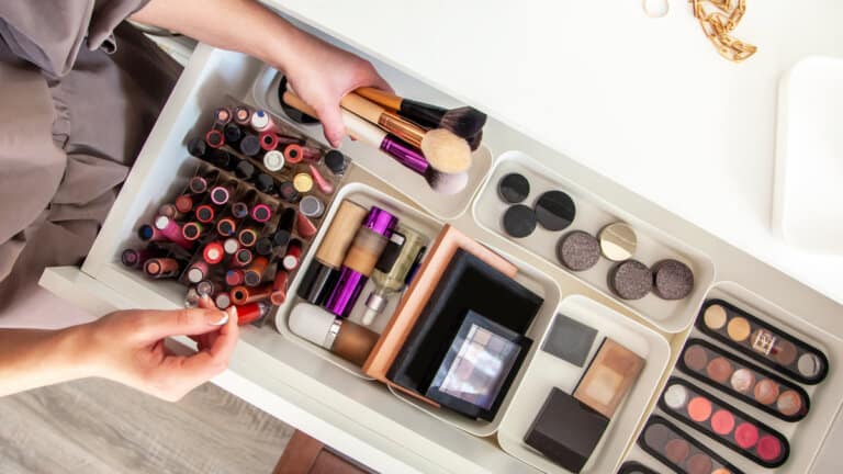 Incredible Makeup Storage for a Small Bathroom: 11 Creative Ideas