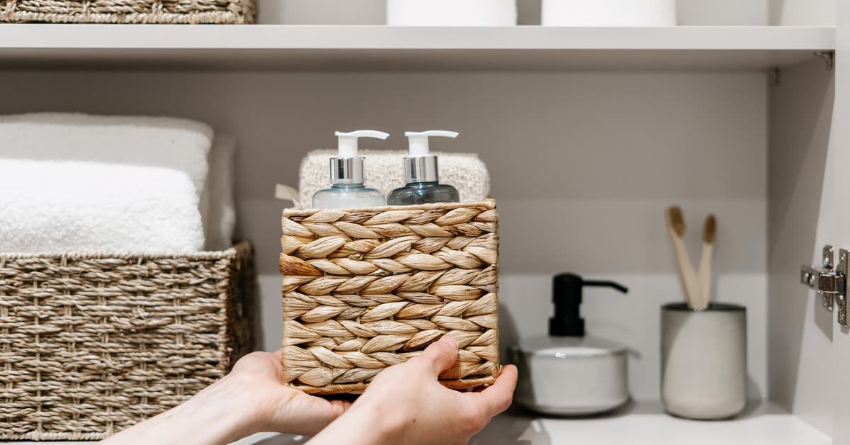 23 Highly Clever Under Sink Organization Ideas for the Bathroom