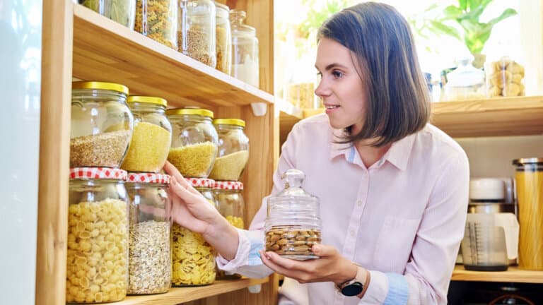 17 Genius Pantry Closet Shelving Ideas You Have to Try