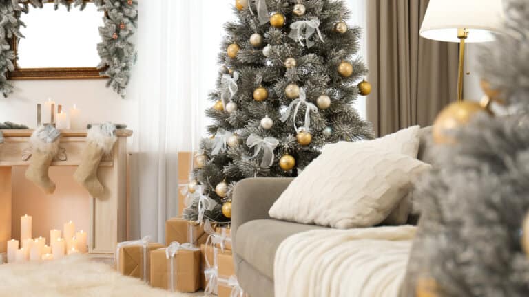 21 Must-Have Christmas Pillow Covers That are Turning Heads this Holiday Season