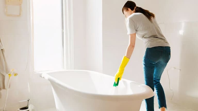 15 Game-Changing Bathtub Cleaning Hacks (No Scrubbing Required)