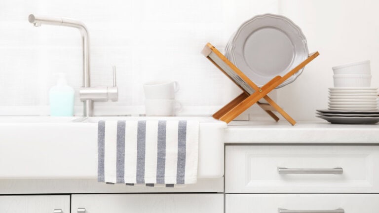 10 Stylish Wooden Dish Drying Rack for the Kitchen